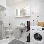Unit_type_terraced_house With Bbq In 54588 Semesterbostad *